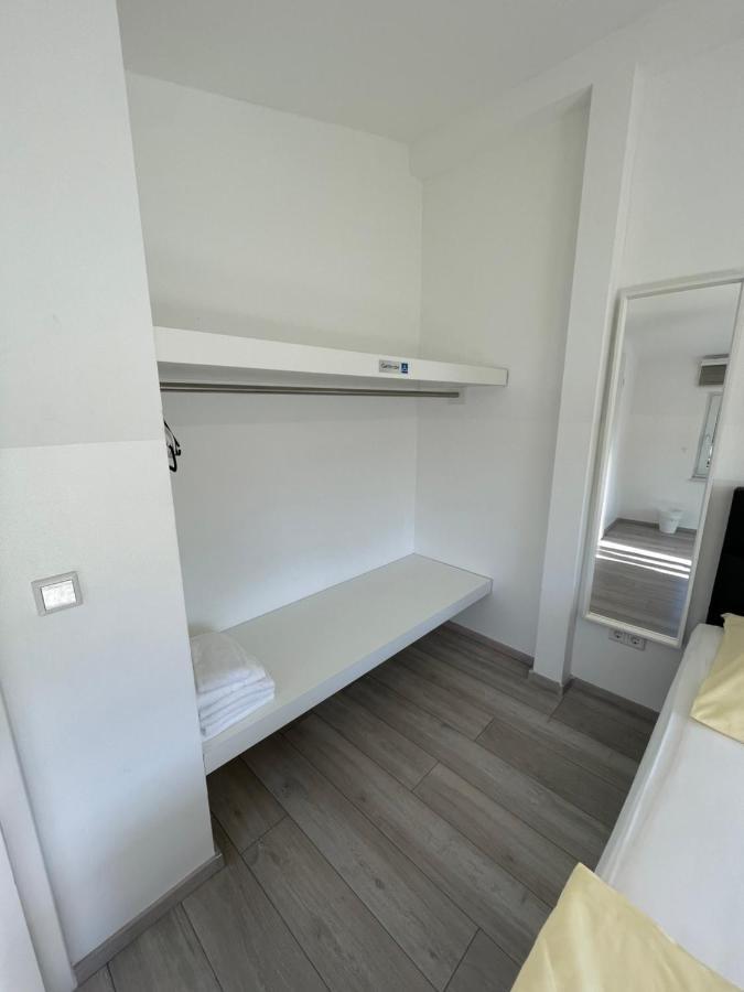 Dusseldorf-city Apartment